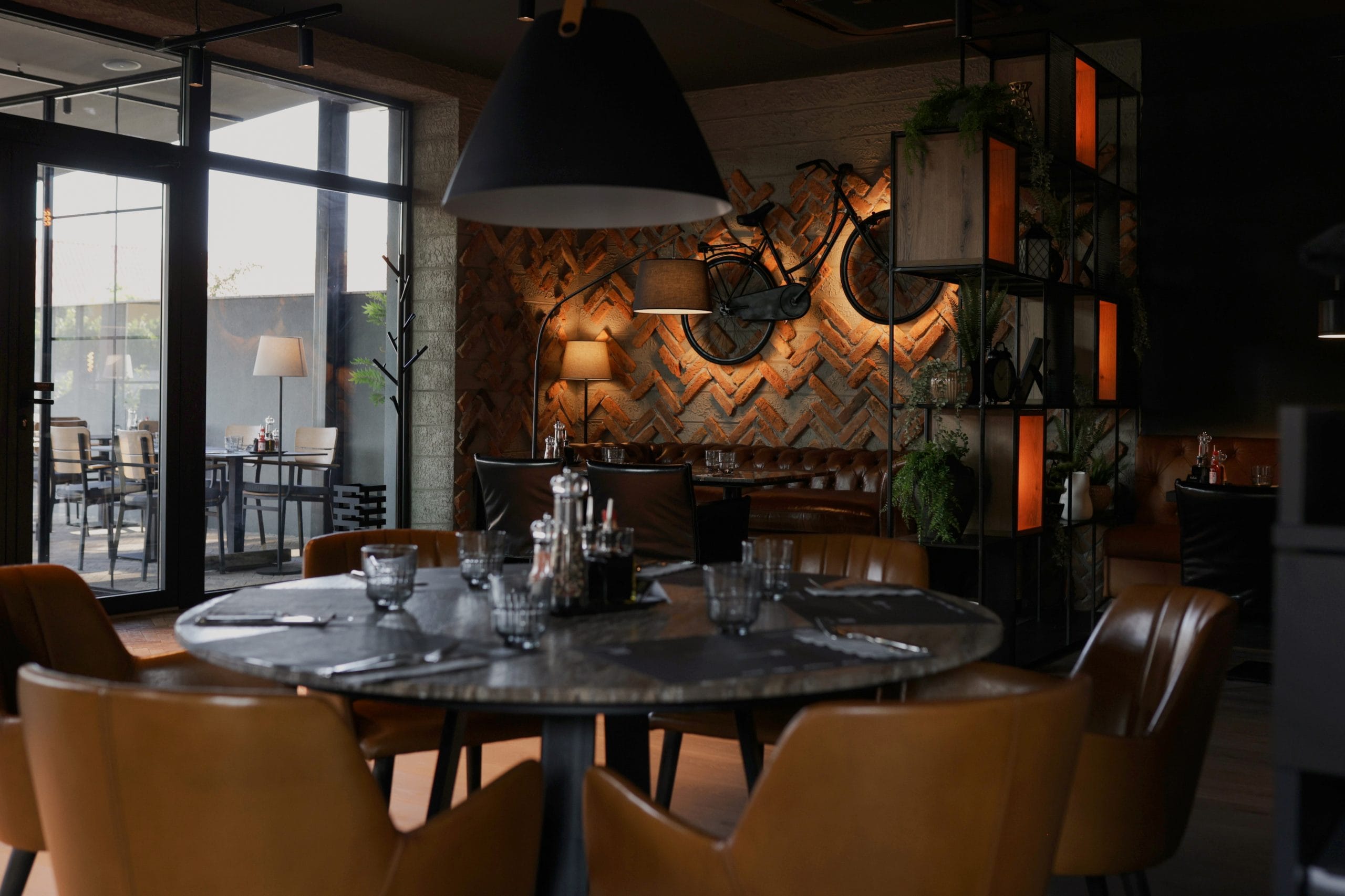 1U0B4440 scaled - Batak